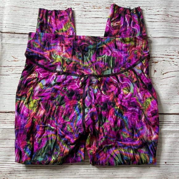 Lululemon Base Pace High-Rise Running Tight 25" in Hyper Flow Pink Multi Sz 10